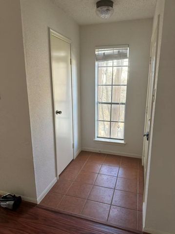 1515 Sandy Springs Road 2002, Houston, TX 77042