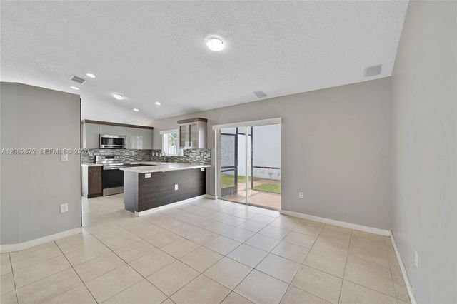 18946 NW 10th Street, Pembroke Pines, FL 33029