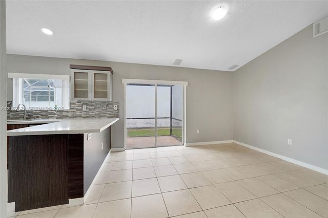 18946 NW 10th Street, Pembroke Pines, FL 33029