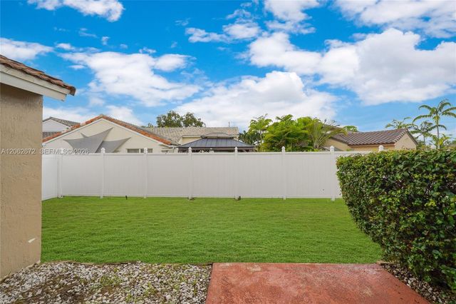 18946 NW 10th Street, Pembroke Pines, FL 33029