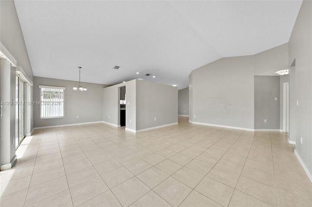 18946 NW 10th Street, Pembroke Pines, FL 33029