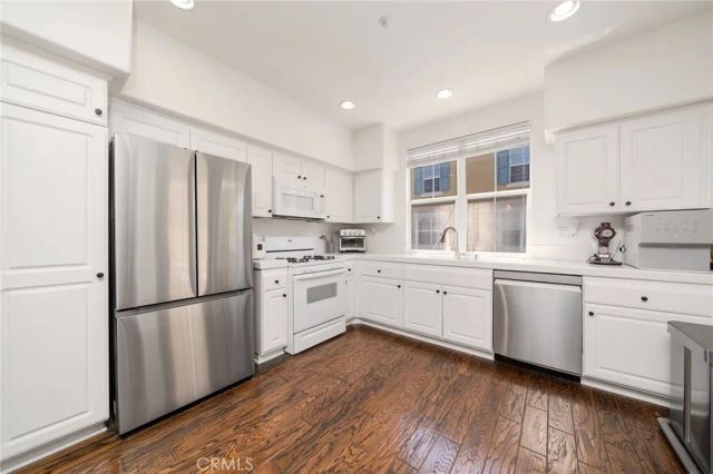 1406 Terra Bella, Irvine, CA 92602