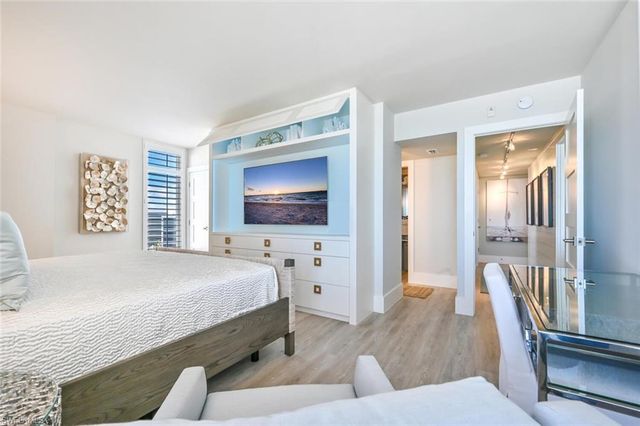 3115 Gulf Shore BLVD N # 608S, Naples, FL 34103