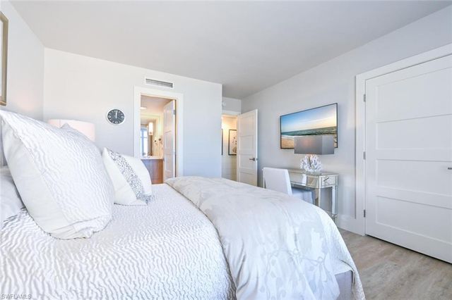 3115 Gulf Shore BLVD N # 608S, Naples, FL 34103