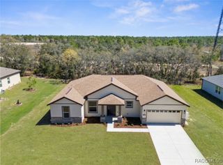 34 Lupine Street, Homosassa, FL 34446