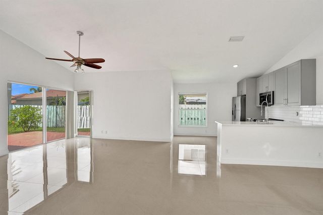 17866 SW 10th Lane, Pembroke Pines, FL 33029