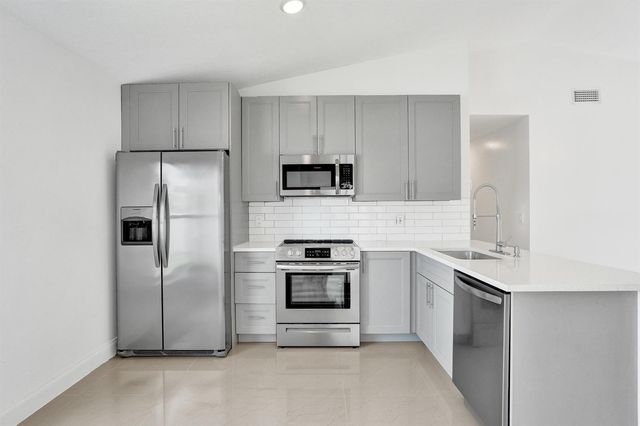 17866 SW 10th Lane, Pembroke Pines, FL 33029