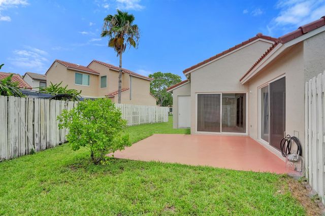 17866 SW 10th Lane, Pembroke Pines, FL 33029