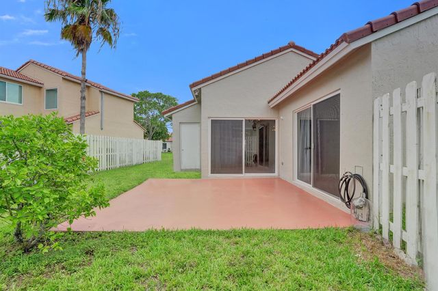 17866 SW 10th Lane, Pembroke Pines, FL 33029