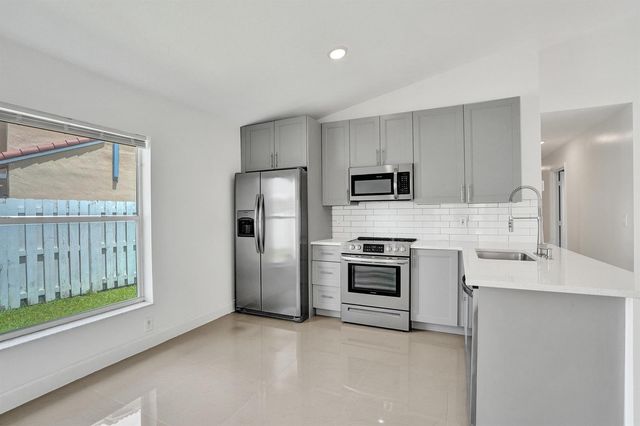 17866 SW 10th Lane, Pembroke Pines, FL 33029