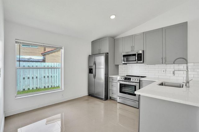 17866 SW 10th Lane, Pembroke Pines, FL 33029