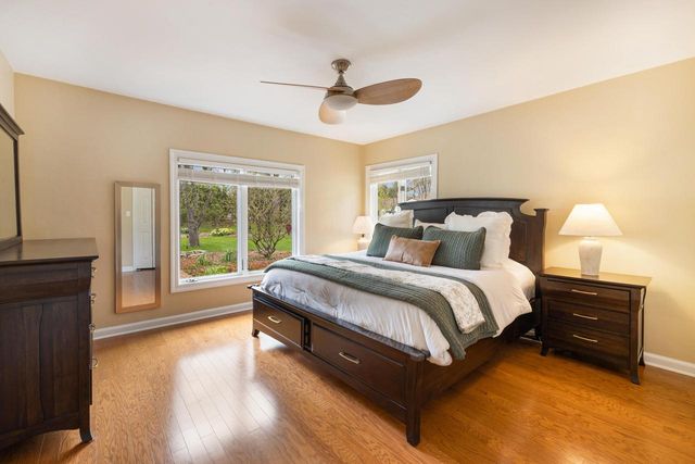 221 Clovernook LANE, Fox Point, WI 53217
