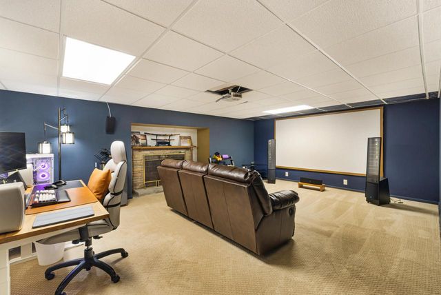 221 Clovernook LANE, Fox Point, WI 53217