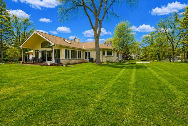 221 Clovernook LANE, Fox Point, WI 53217