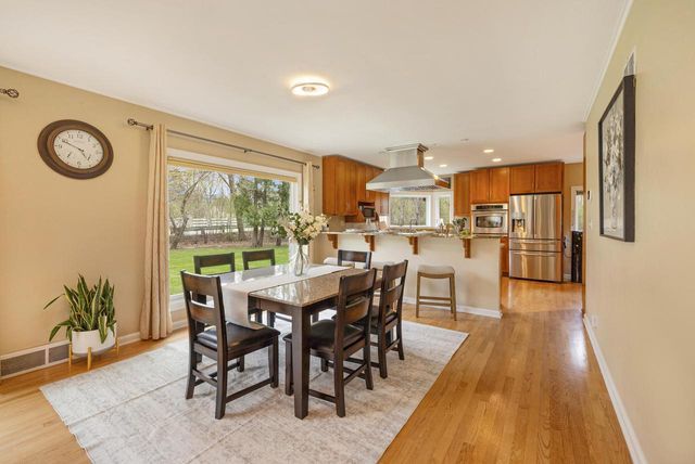 221 Clovernook LANE, Fox Point, WI 53217