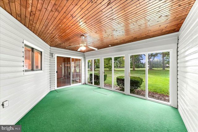 1 W FAIRWAYS CIR, Smyrna, DE 19977