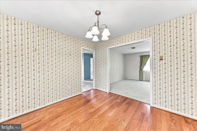 1 W FAIRWAYS CIR, Smyrna, DE 19977