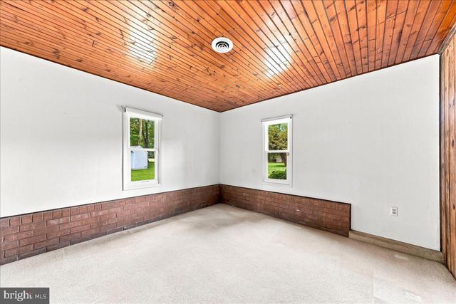 1 W FAIRWAYS CIR, Smyrna, DE 19977