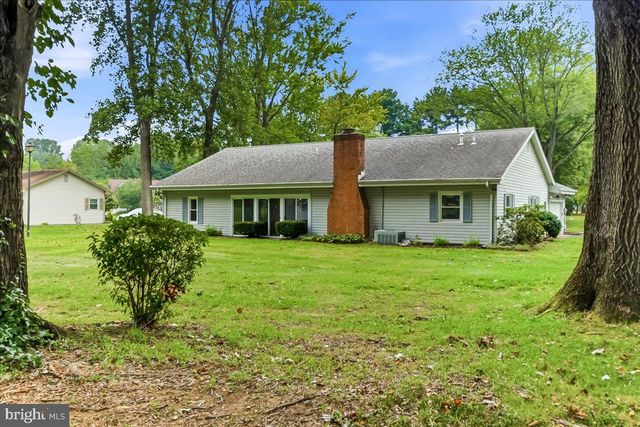 1 W FAIRWAYS CIR, Smyrna, DE 19977