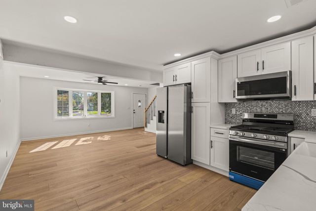 151 MOORE AVE, Barrington, NJ 08007