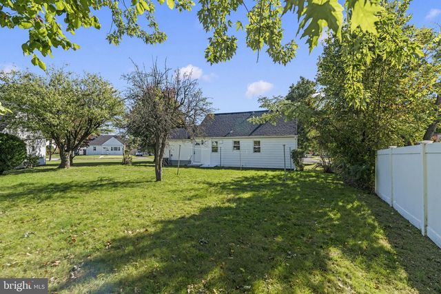 151 MOORE AVE, Barrington, NJ 08007