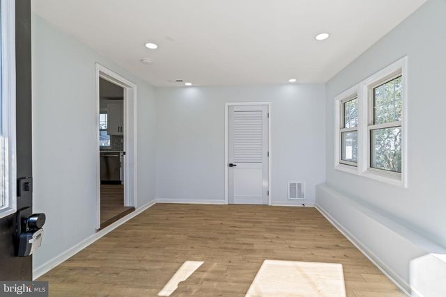 151 MOORE AVE, Barrington, NJ 08007