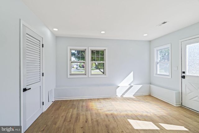 151 MOORE AVE, Barrington, NJ 08007