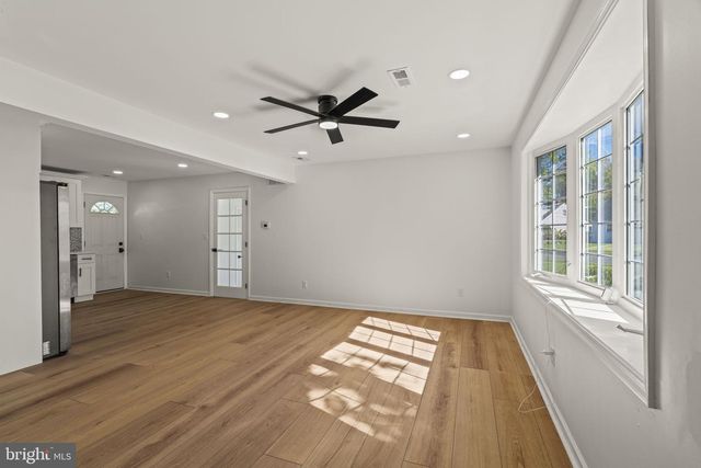 151 MOORE AVE, Barrington, NJ 08007