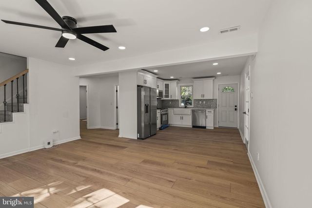 151 MOORE AVE, Barrington, NJ 08007