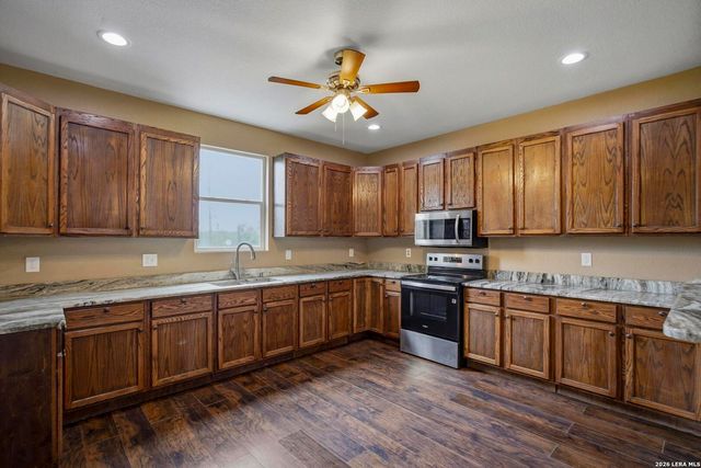 24008 Tumbleweed Lane, San Antonio, TX 78264