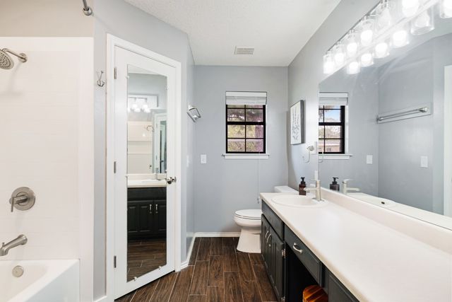 32 County Road 35940, Powderly, TX 75473