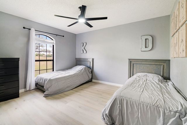 32 County Road 35940, Powderly, TX 75473