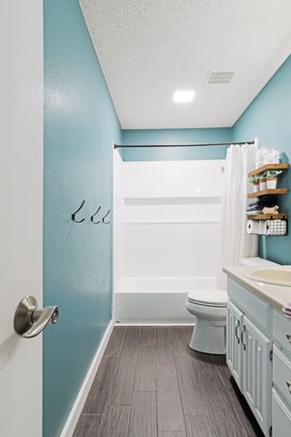 32 County Road 35940, Powderly, TX 75473