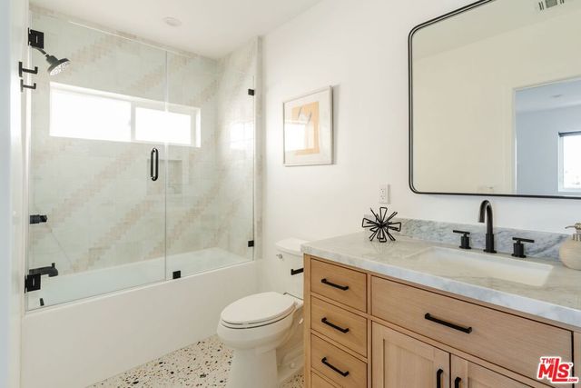 6763 Lexington Avenue 2, Los Angeles, CA 90038