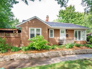 2122 Lincoln Avenue, Saint Paul, MN 55105