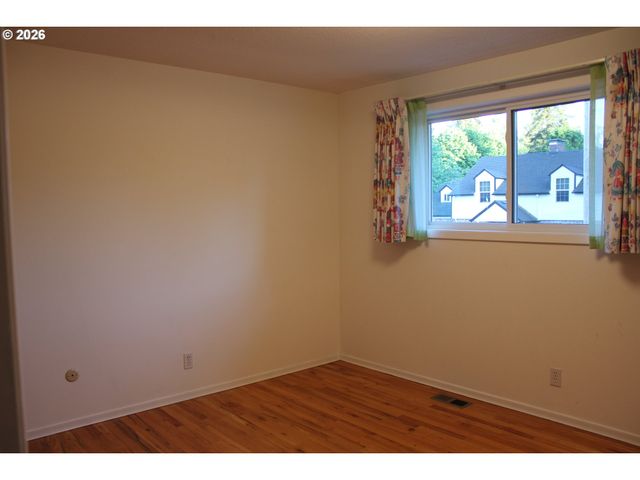 911 CUMMINGS Ln, Keizer, OR 97303