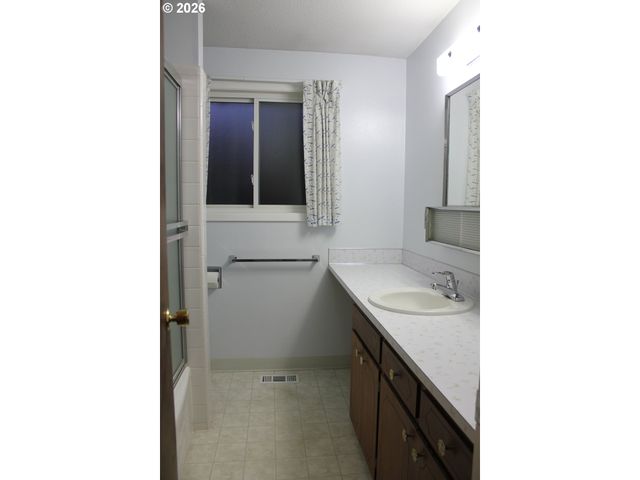 911 CUMMINGS Ln, Keizer, OR 97303