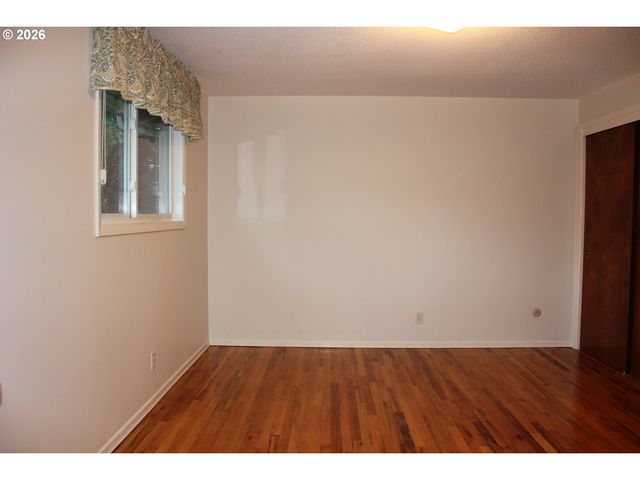 911 CUMMINGS Ln, Keizer, OR 97303