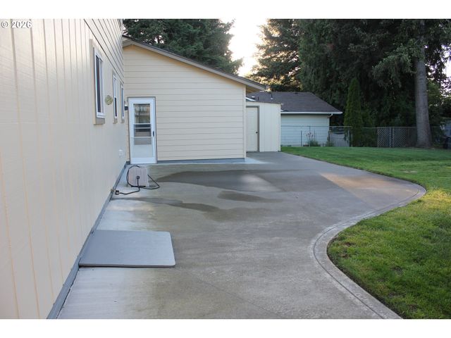 911 CUMMINGS Ln, Keizer, OR 97303