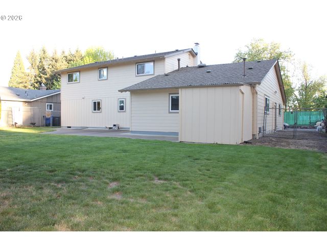 911 CUMMINGS Ln, Keizer, OR 97303