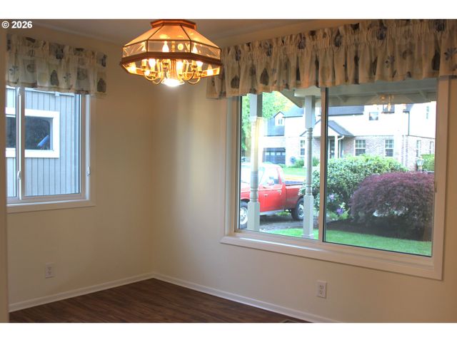 911 CUMMINGS Ln, Keizer, OR 97303
