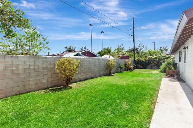 1522 W Robin, Orange, CA 92868