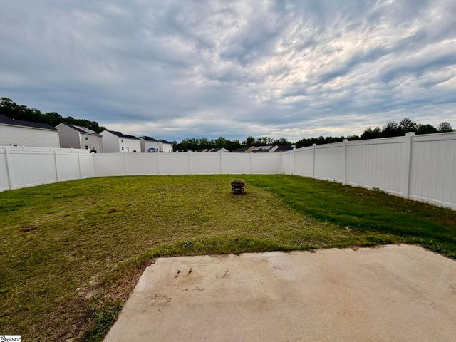 818 Cranbrook Drive, Woodruff, SC 29388