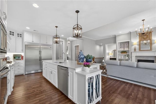 9363 Lind Road, Lenexa, KS 66219