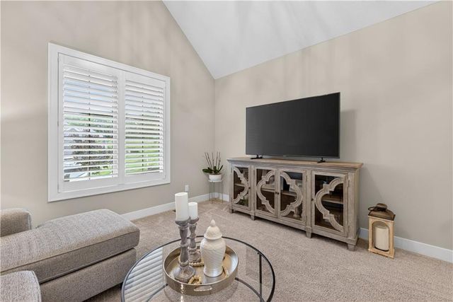 9363 Lind Road, Lenexa, KS 66219