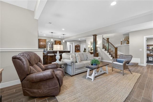 9363 Lind Road, Lenexa, KS 66219