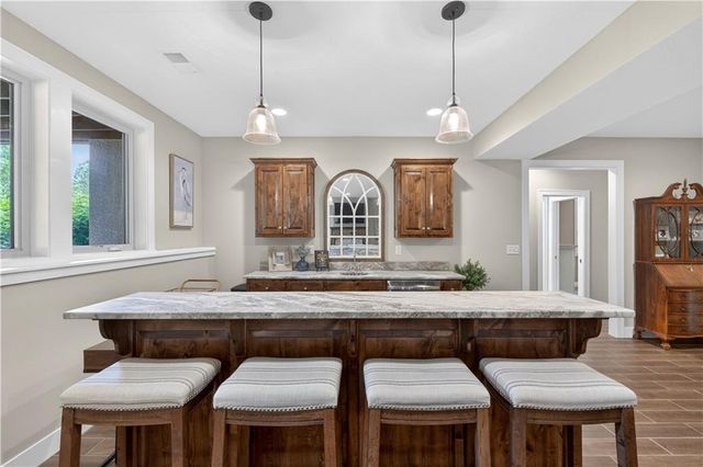 9363 Lind Road, Lenexa, KS 66219