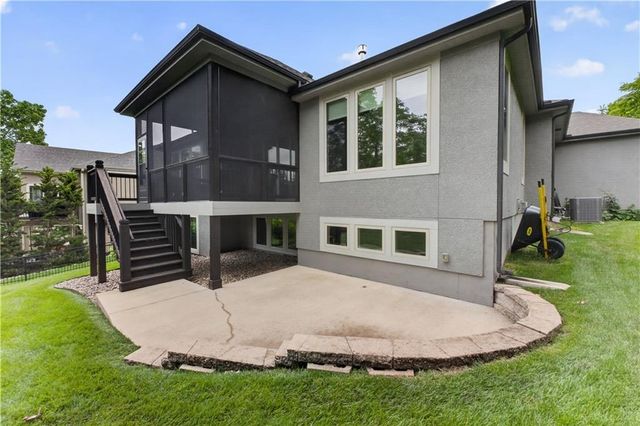 9363 Lind Road, Lenexa, KS 66219