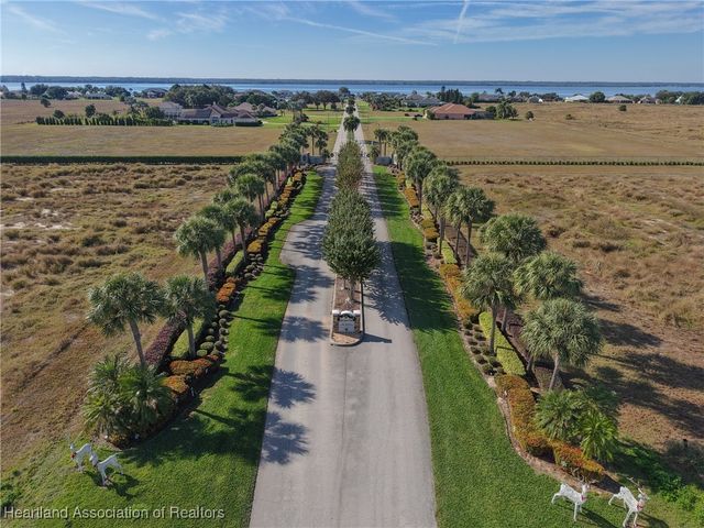 538 Sunset Pointe Drive, Lake Placid, FL 33852