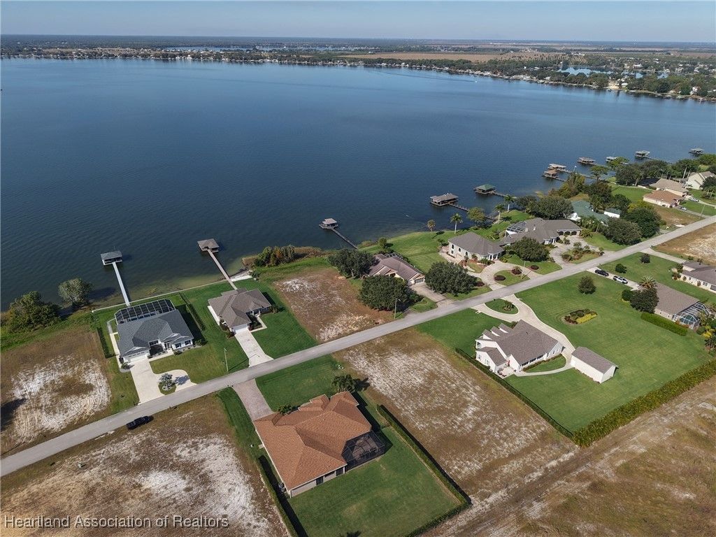 538 Sunset Pointe Drive, Lake Placid, FL 33852